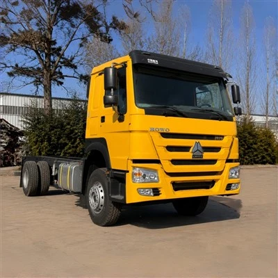 Camion cu șasiu 4×2